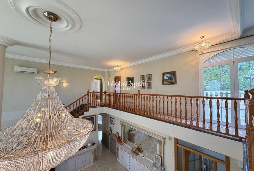 Wiederverkauf - VILLA -
ROJALES - La Fiesta