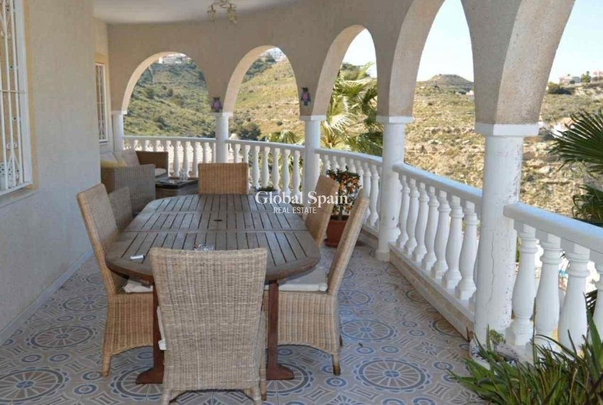 Wiederverkauf - VILLA -
ROJALES - La Marquesa Golf