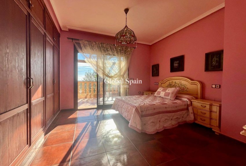 Wiederverkauf - VILLA -
ROJALES - La Vega Baja