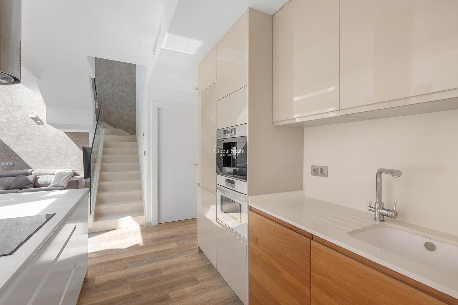 Wiederverkauf - VILLA -
ROJALES - Pueblo bravo