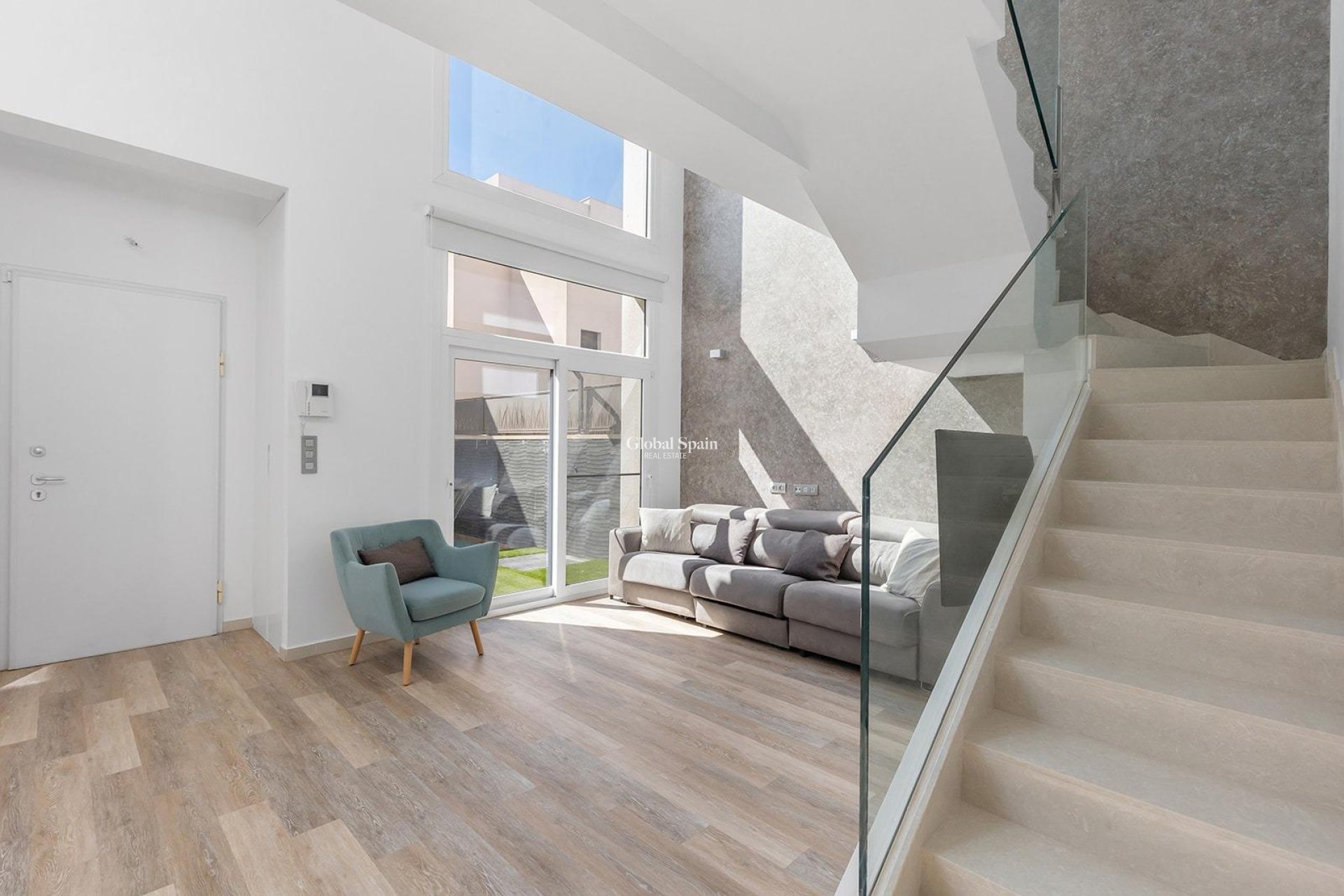 Wiederverkauf - VILLA -
ROJALES - Pueblo bravo