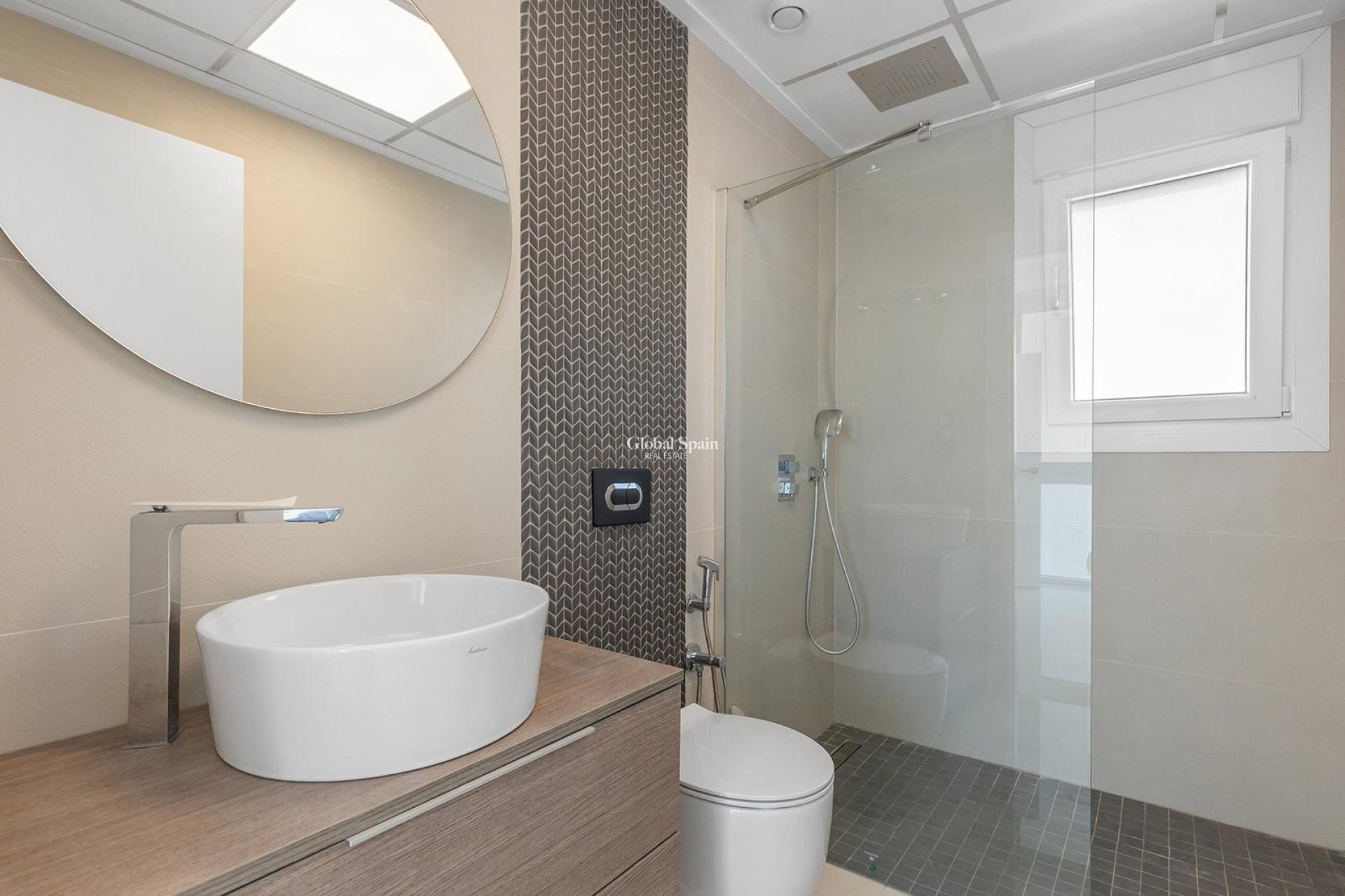 Wiederverkauf - VILLA -
ROJALES - Pueblo bravo