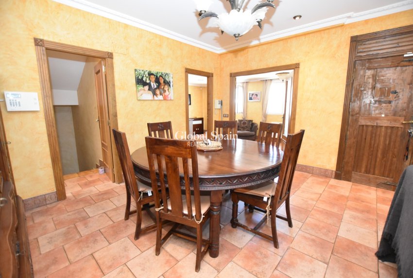 Wiederverkauf - VILLA -
SAN FULGENCIO - Costa Blanca