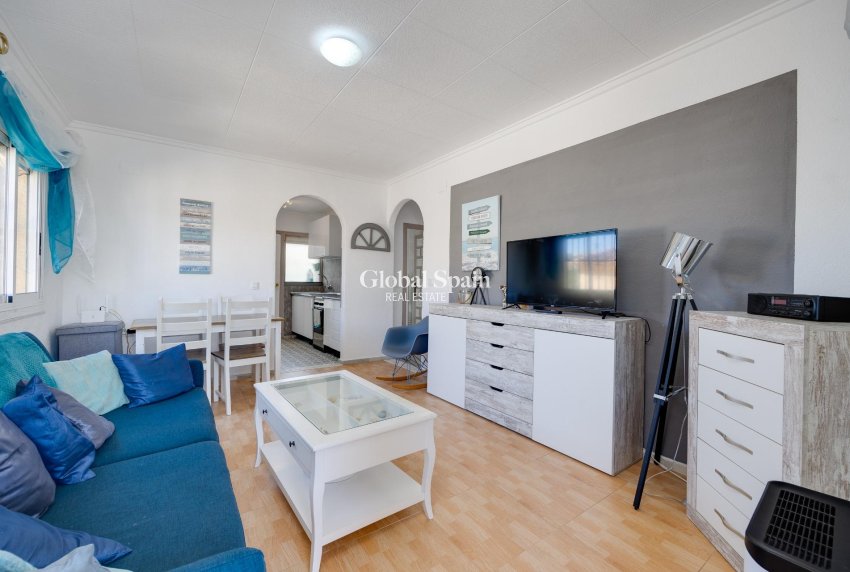 Wiederverkauf - VILLA -
SAN FULGENCIO - LA MARINA