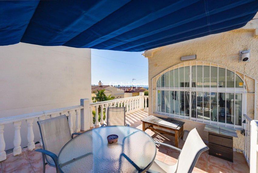 Wiederverkauf - VILLA -
SAN FULGENCIO - LA MARINA