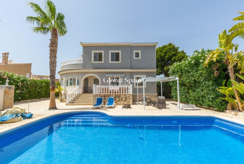 Wiederverkauf - VILLA -
SAN FULGENCIO - Urb. La Marina