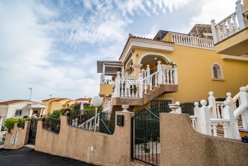 Wiederverkauf - VILLA -
SAN FULGENCIO - urb.la marina