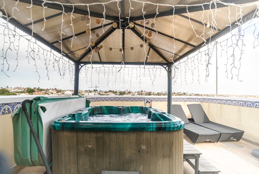 Wiederverkauf - VILLA -
SAN FULGENCIO - urb.la marina