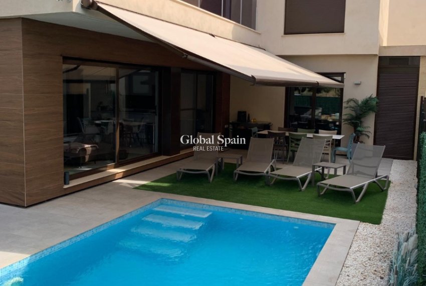 Wiederverkauf - VILLA -
SAN JAVIER - Roda Golf