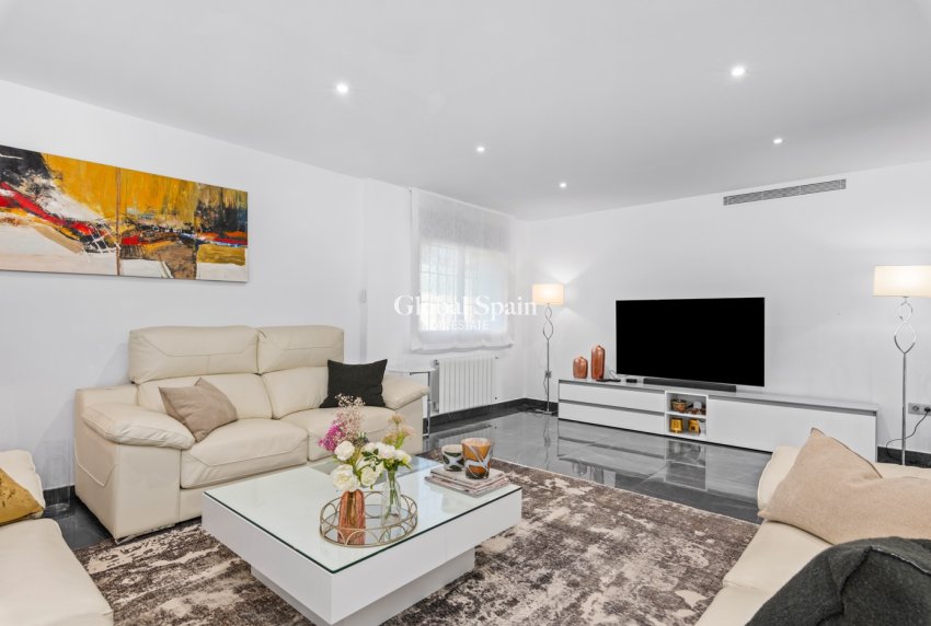 Wiederverkauf - Villa -
SAN JUAN DE ALICANTE - Frank Espinós