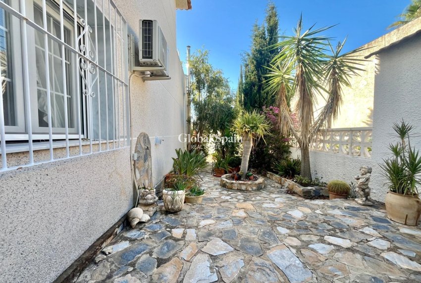 Wiederverkauf - VILLA -
SAN MIGUEL DE SALINAS - Blue Lagoon