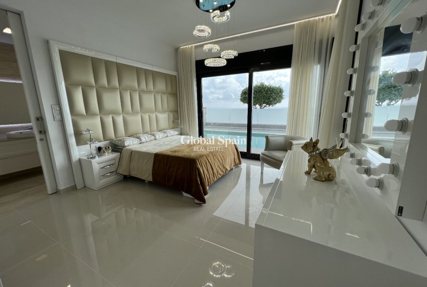 Wiederverkauf - Villa -
SAN MIGUEL DE SALINAS - Costa Blanca Sur