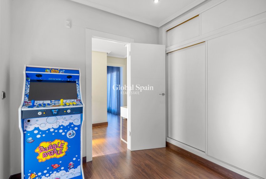 Wiederverkauf - VILLA -
SAN MIGUEL DE SALINAS - Costa Blanca