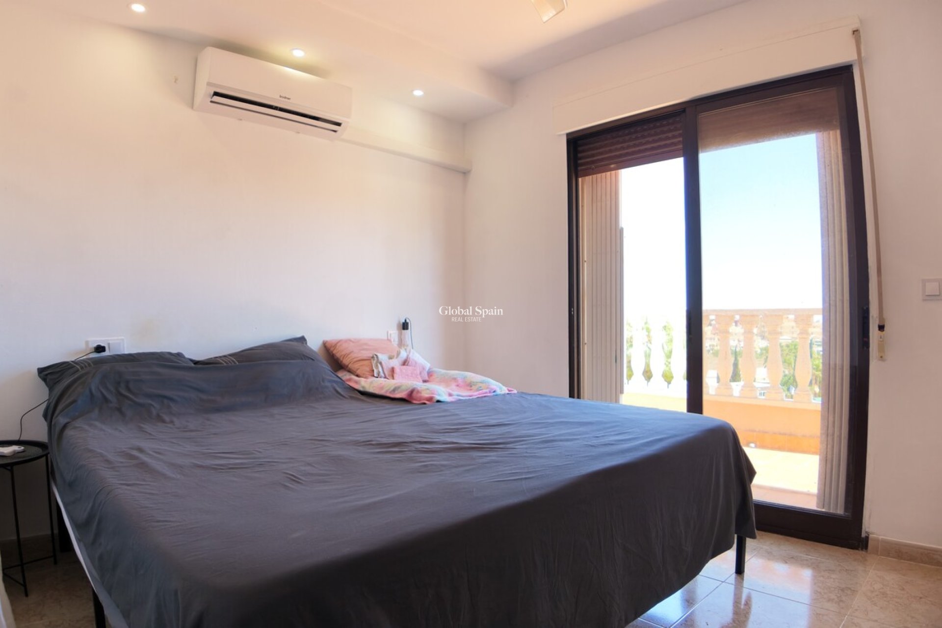 Wiederverkauf - VILLA -
SAN MIGUEL DE SALINAS - Costa Blanca