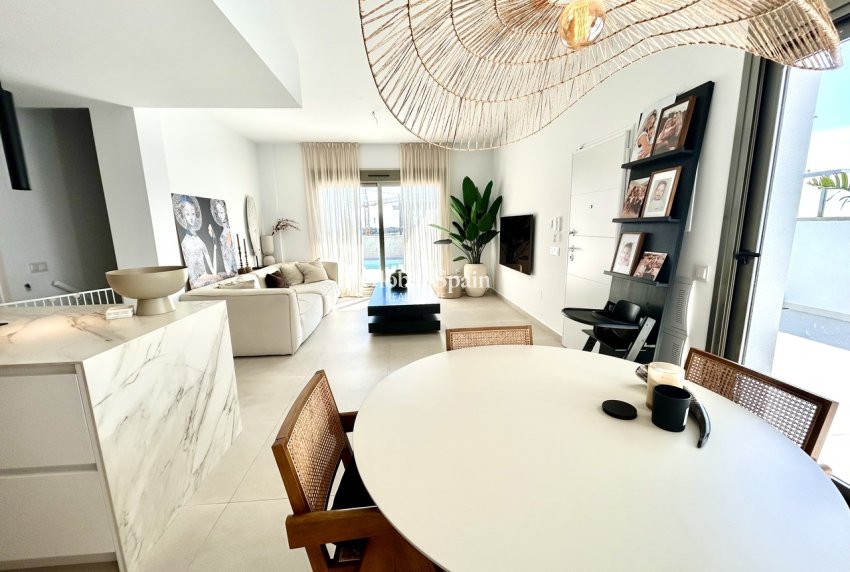 Wiederverkauf - VILLA -
SAN MIGUEL DE SALINAS - Inland