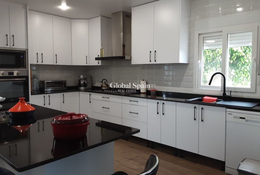 Wiederverkauf - VILLA -
SAN MIGUEL DE SALINAS - Inland