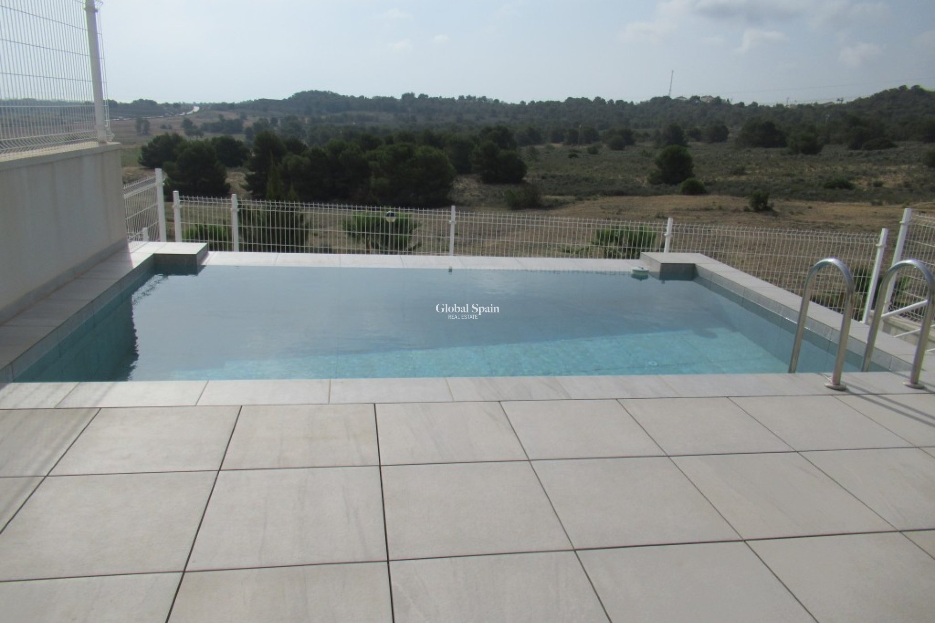 Wiederverkauf - VILLA -
SAN MIGUEL DE SALINAS - Inland
