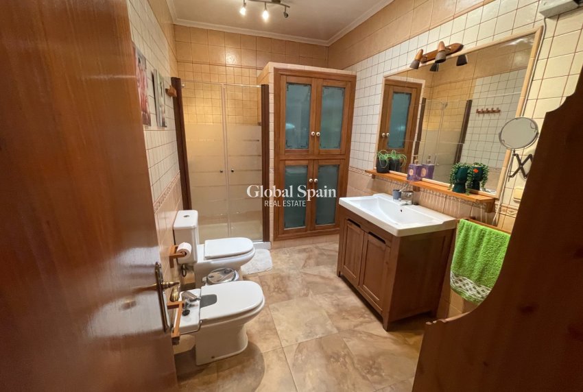 Wiederverkauf - VILLA -
SAN MIGUEL DE SALINAS - Inland