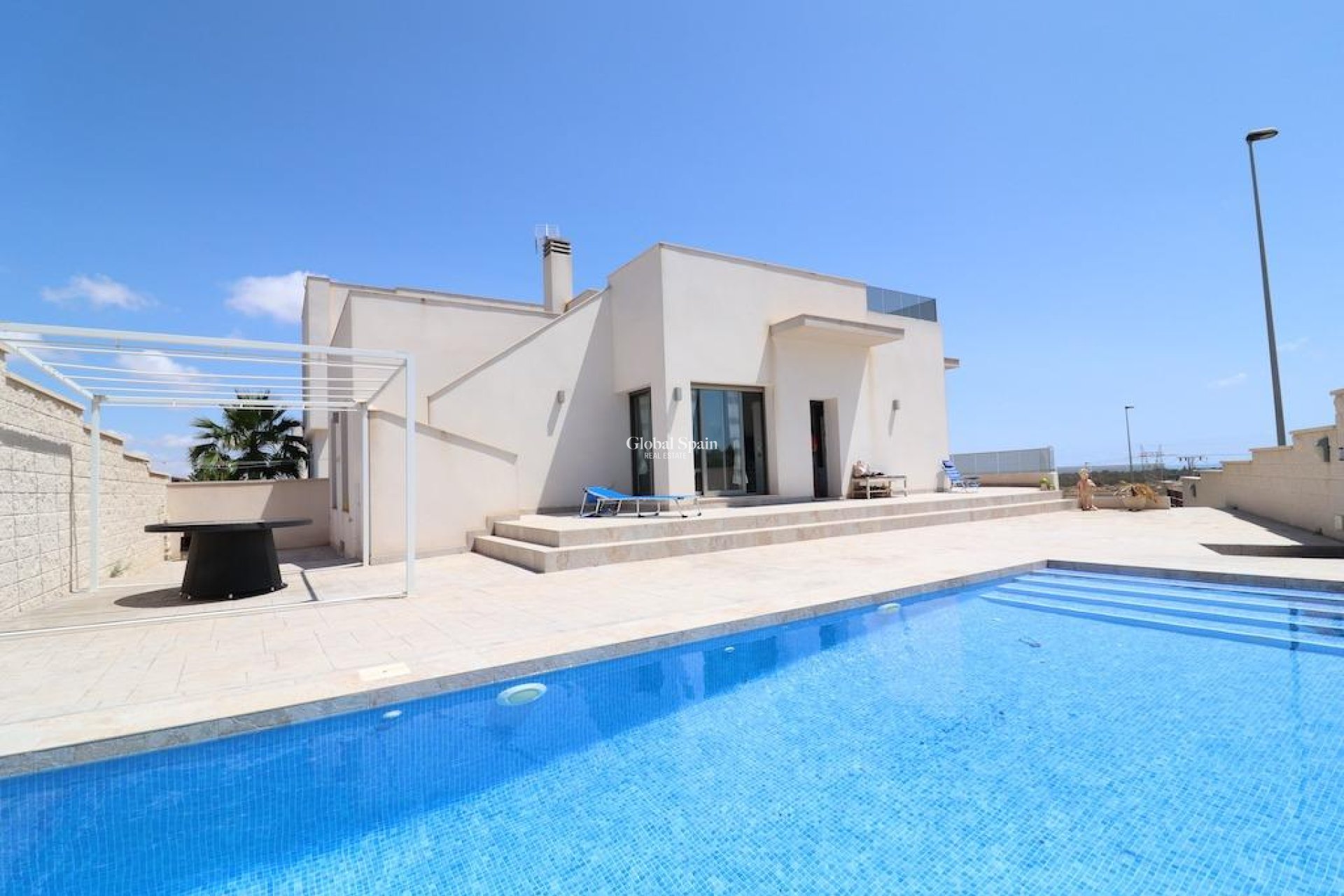 Wiederverkauf - VILLA -
SAN MIGUEL DE SALINAS - Inland