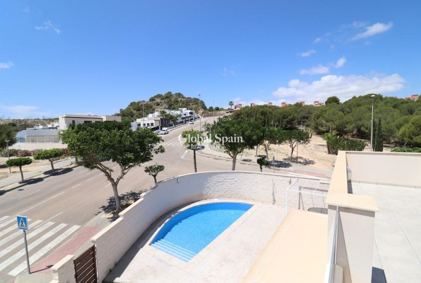 Wiederverkauf - VILLA -
SAN MIGUEL DE SALINAS - Inland
