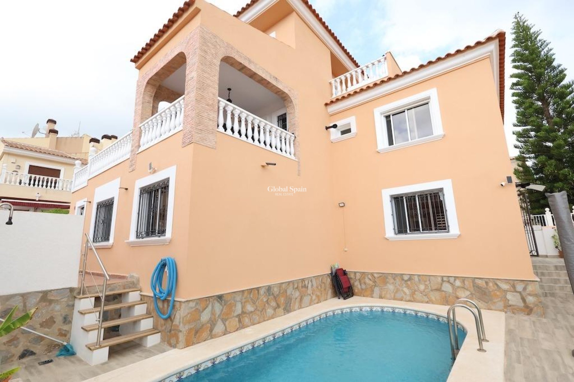 Wiederverkauf - VILLA -
SAN MIGUEL DE SALINAS - Inland