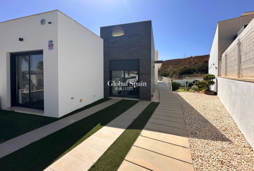 Wiederverkauf - VILLA -
SAN MIGUEL DE SALINAS - Inland