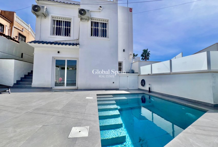 Wiederverkauf - VILLA -
SAN MIGUEL DE SALINAS - Las filipinas