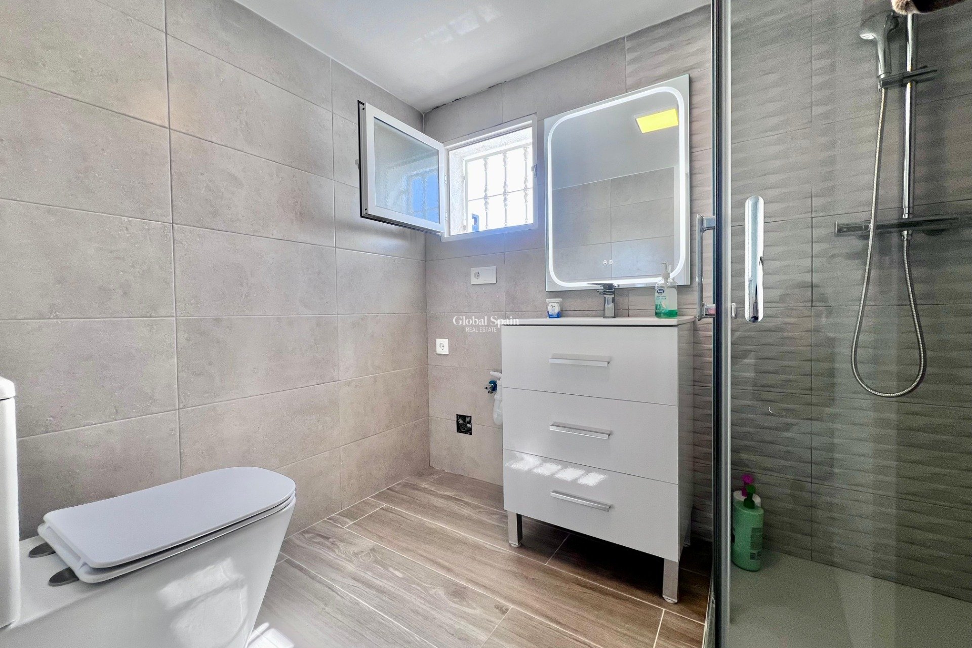 Wiederverkauf - VILLA -
SAN MIGUEL DE SALINAS - Las filipinas