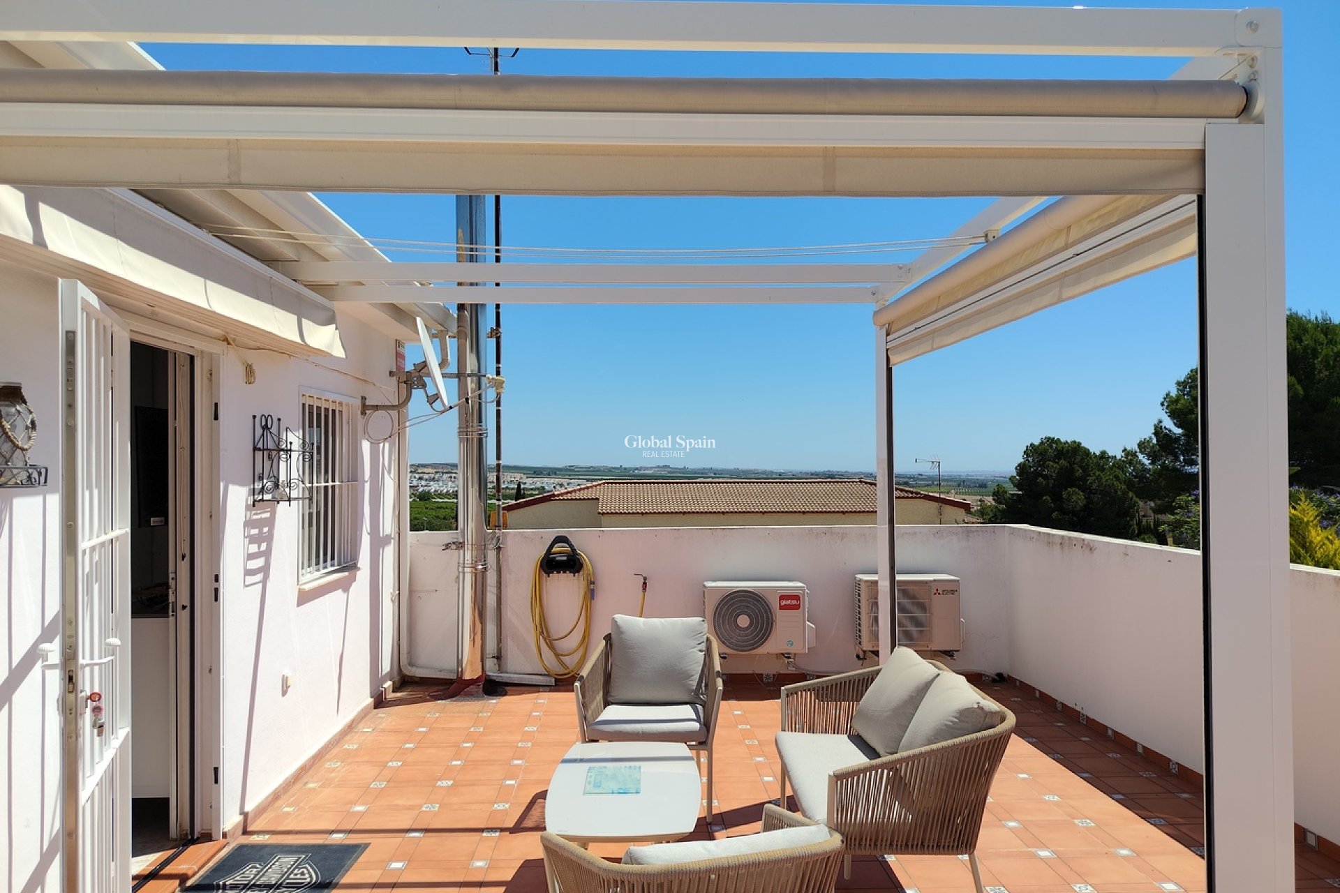 Wiederverkauf - VILLA -
San Miguel / Vistabella Golf - Inland