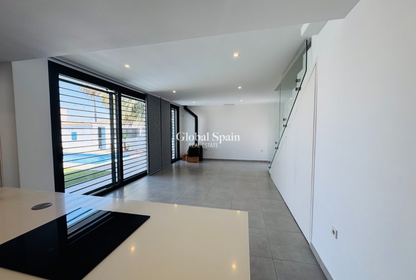 Wiederverkauf - VILLA -
SAN PEDRO DEL PINATAR - LO PAGÁN