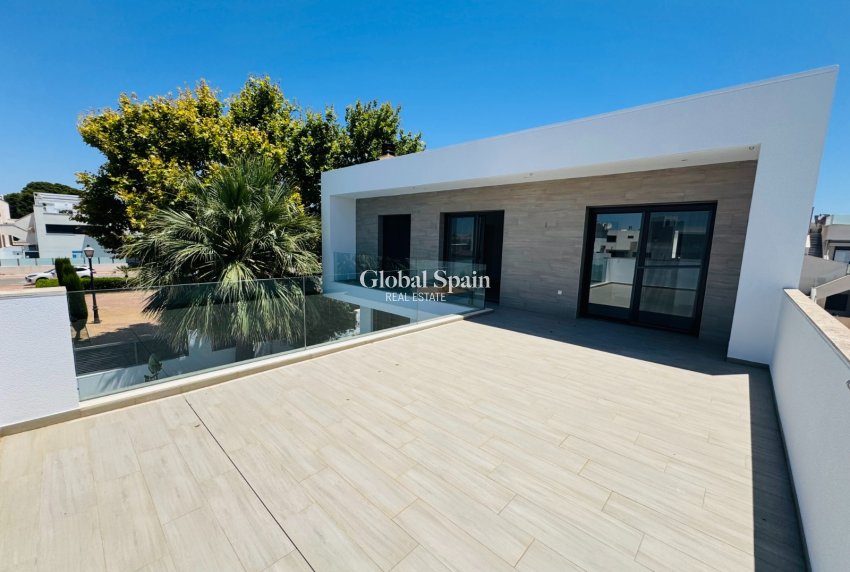 Wiederverkauf - VILLA -
SAN PEDRO DEL PINATAR - LO PAGÁN