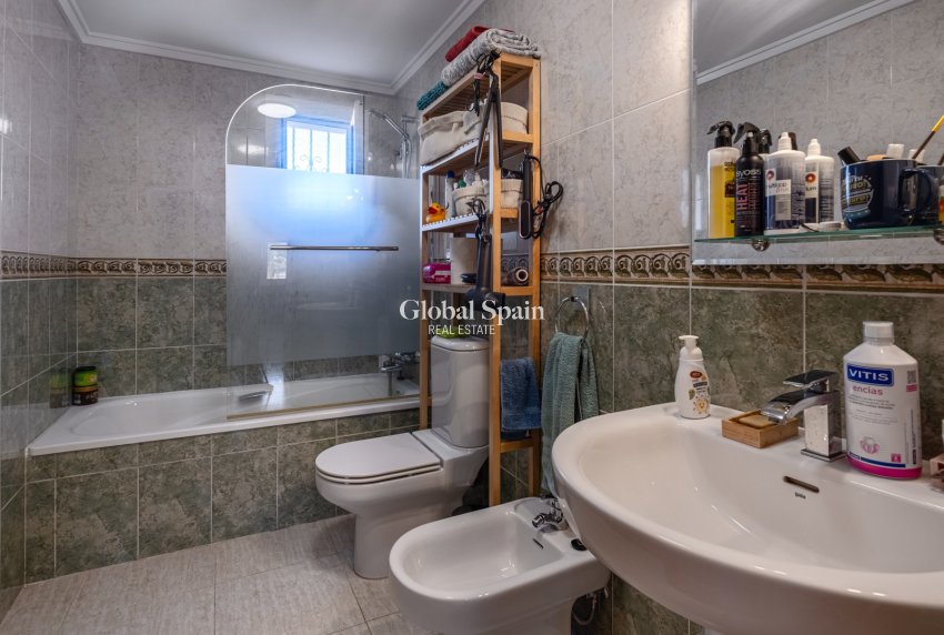 Wiederverkauf - VILLA -
SANTA POLA - Costa Blanca