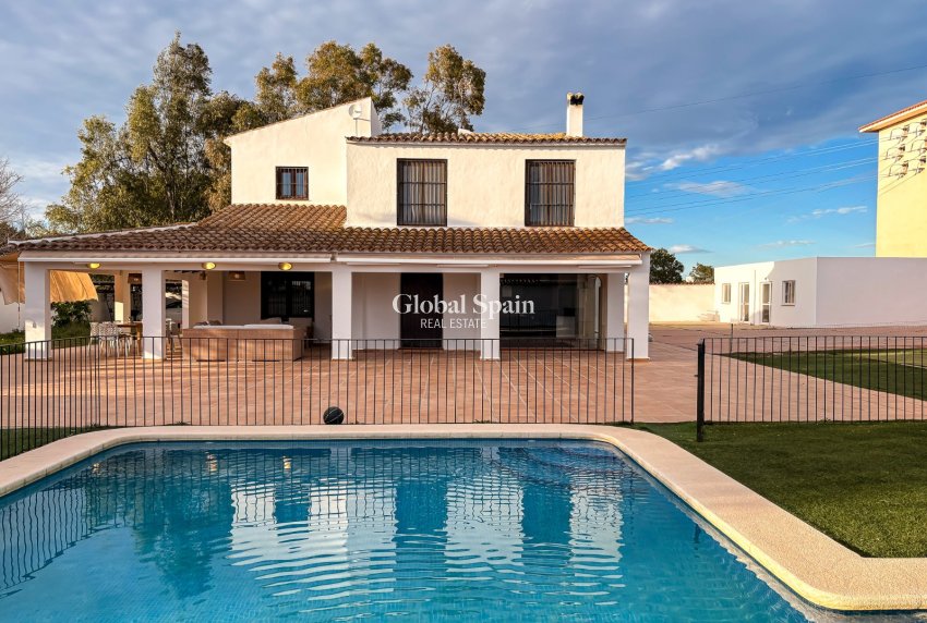 Wiederverkauf - VILLA -
SANTA POLA - El Poble Llevanti