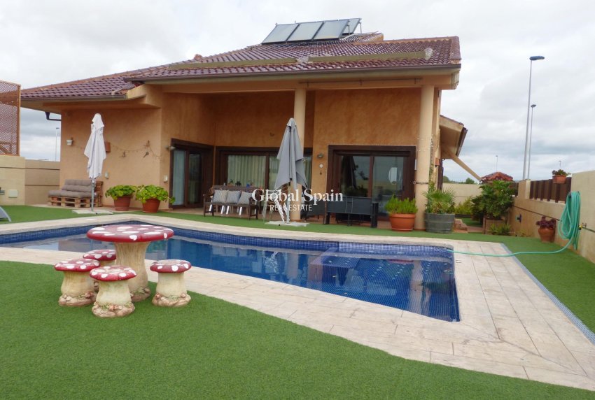 Wiederverkauf - VILLA -
SANTIAGO DE LA RIBERA - San Blas