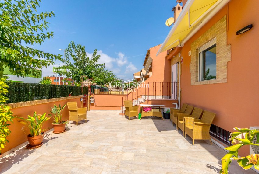 Wiederverkauf - VILLA -
TORRE DE LA HORADADA - Costa Blanca