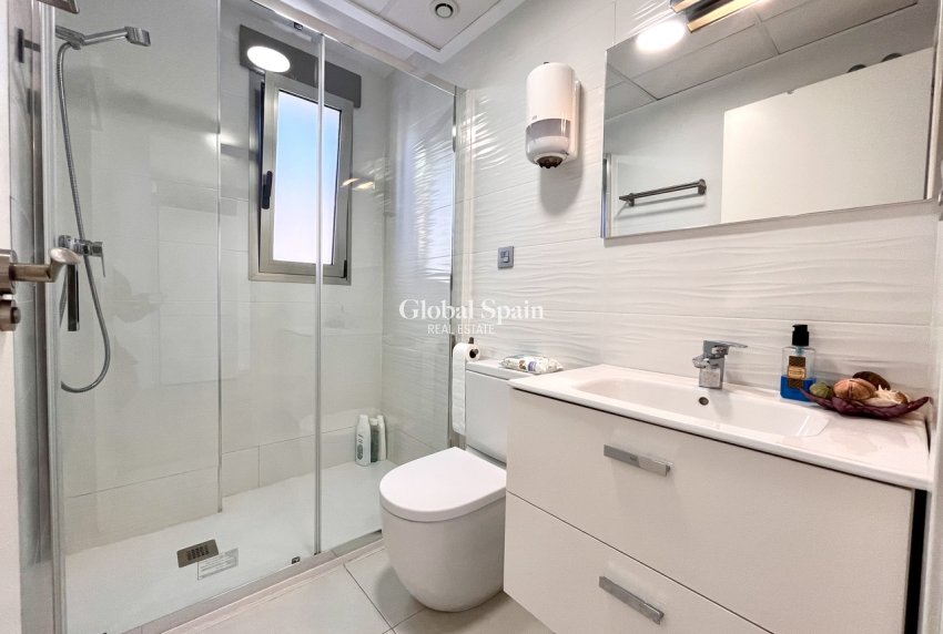 Wiederverkauf - VILLA -
TORRE DE LA HORADADA - Costa Blanca