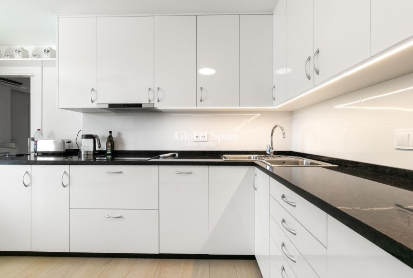 Wiederverkauf - VILLA -
TORRE DE LA HORADADA - Costa Blanca