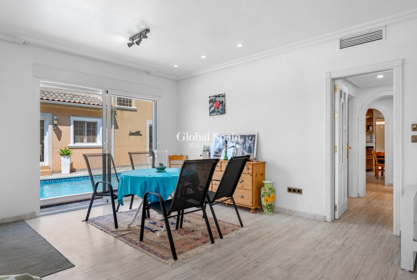 Wiederverkauf - VILLA -
TORRE DE LA HORADADA - Costa Blanca