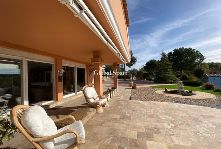 Wiederverkauf - Villa -
TORREMENDO - Torremendo