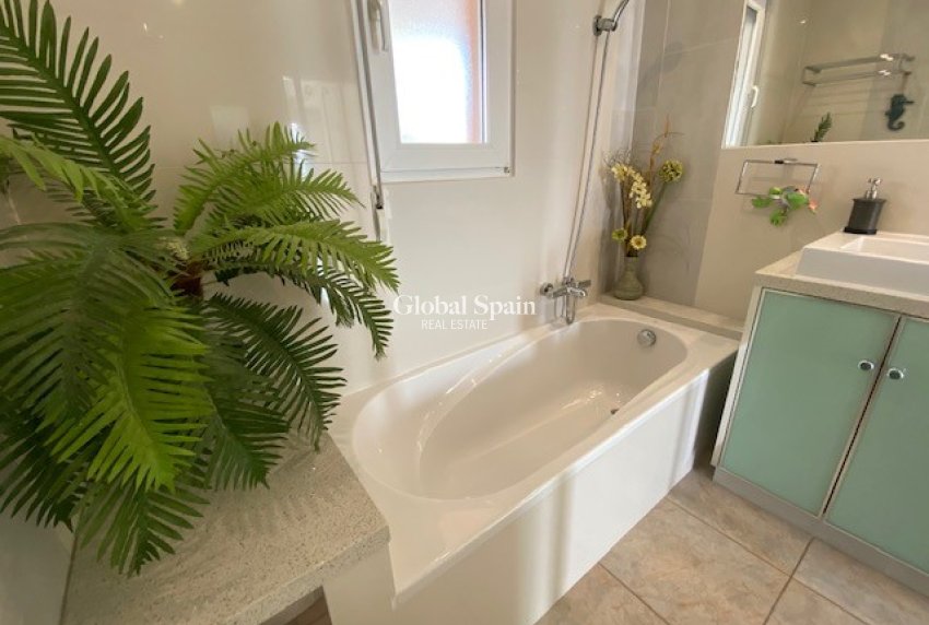 Wiederverkauf - Villa -
TORREMENDO - Torremendo