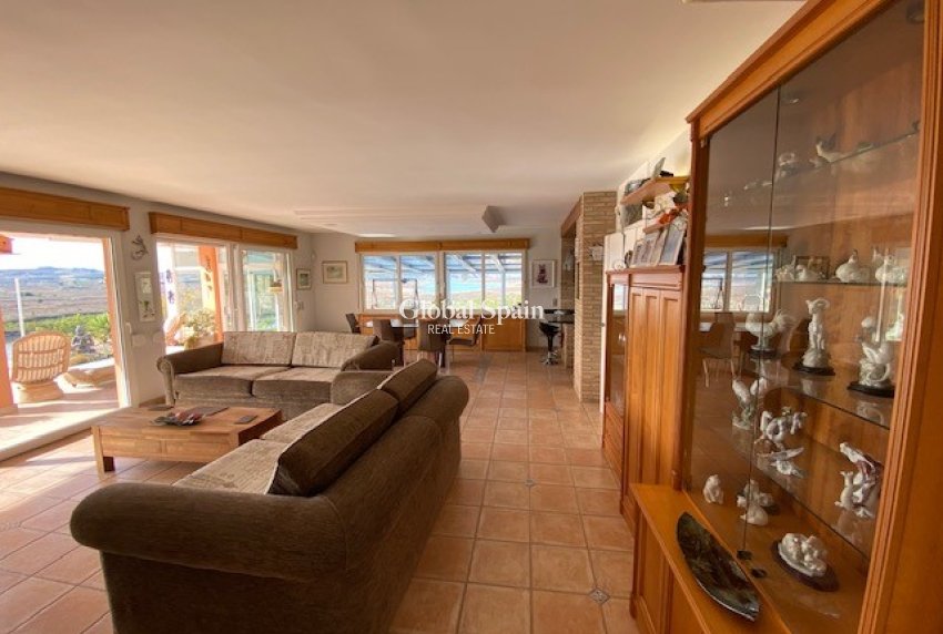 Wiederverkauf - Villa -
TORREMENDO - Torremendo