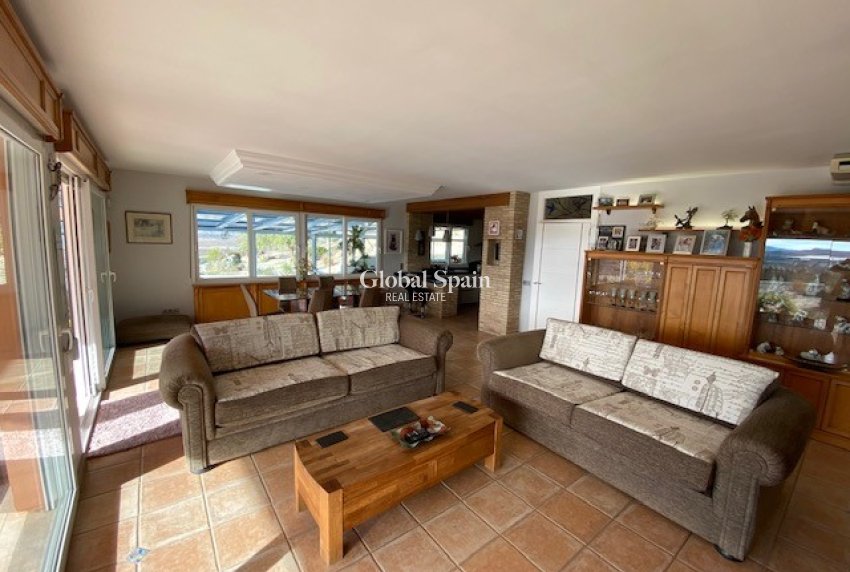 Wiederverkauf - Villa -
TORREMENDO - Torremendo