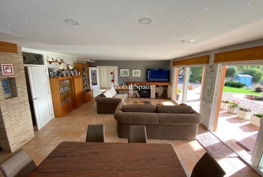 Wiederverkauf - Villa -
TORREMENDO - Torremendo