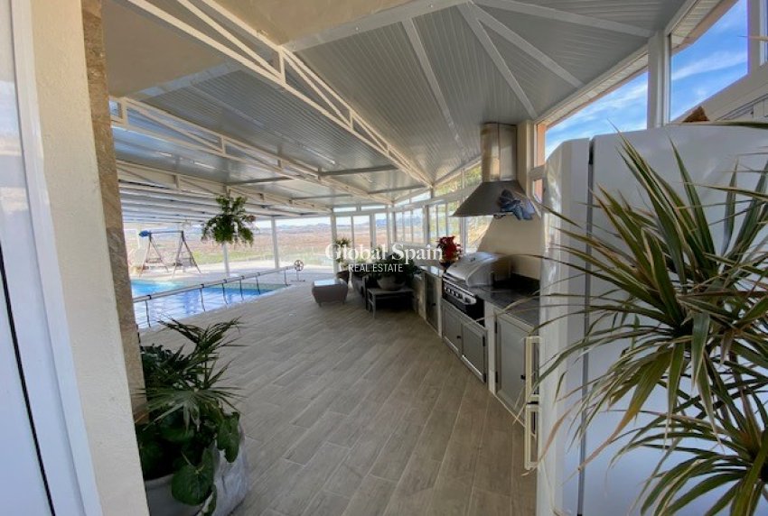 Wiederverkauf - Villa -
TORREMENDO - Torremendo