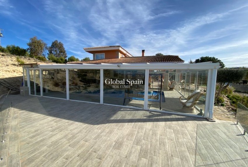 Wiederverkauf - Villa -
TORREMENDO - Torremendo