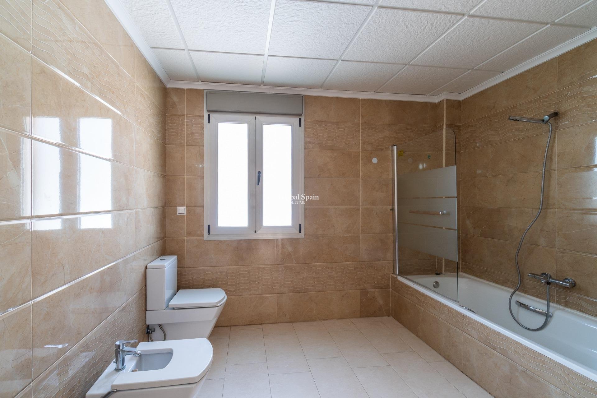 Wiederverkauf - Villa -
TORREVIEJA - Aguas nuevas 2