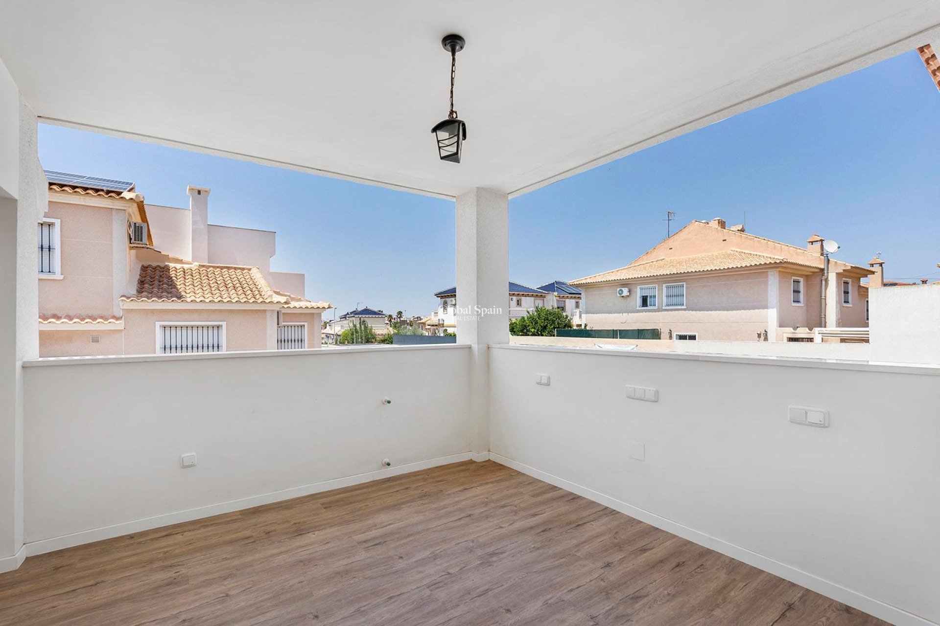 Wiederverkauf - Villa -
TORREVIEJA - Aguas Nuevas