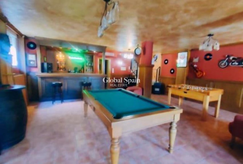 Wiederverkauf - VILLA -
TORREVIEJA - Aguas Nuevas