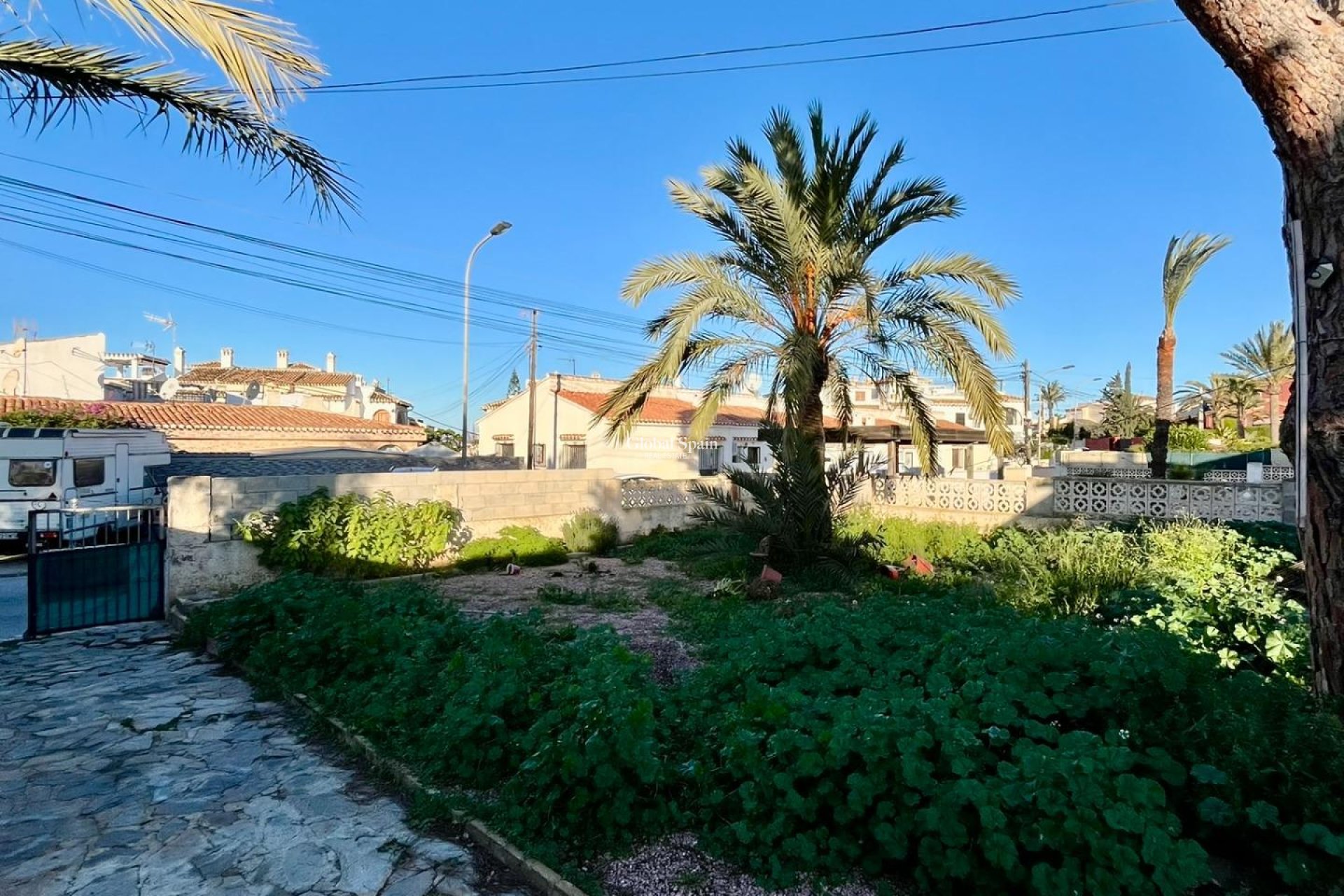 Wiederverkauf - VILLA -
TORREVIEJA - Aguas Nuevas
