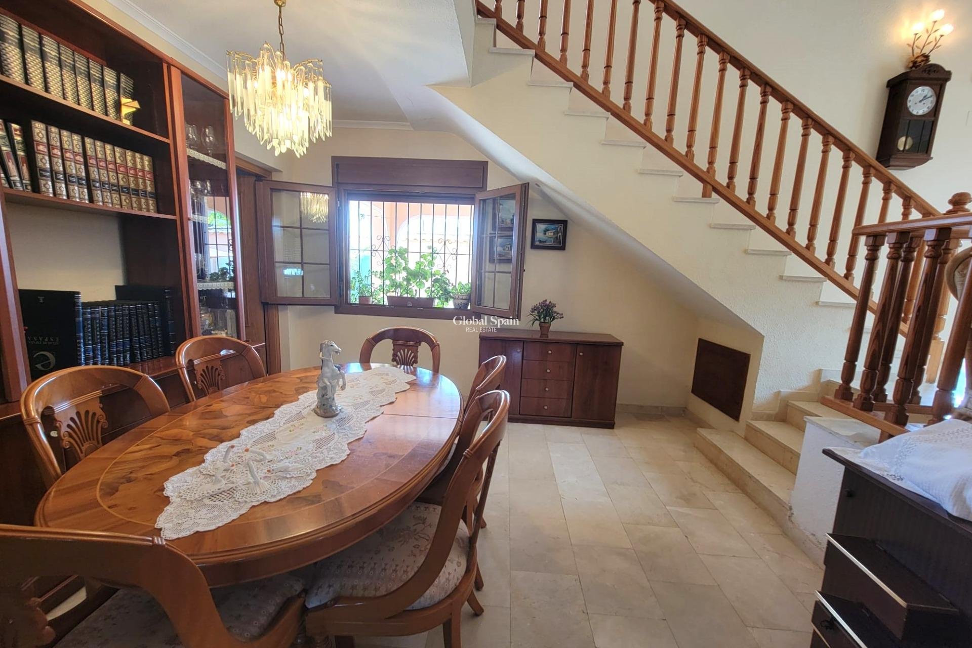 Wiederverkauf - VILLA -
TORREVIEJA - Aguas Nuevas